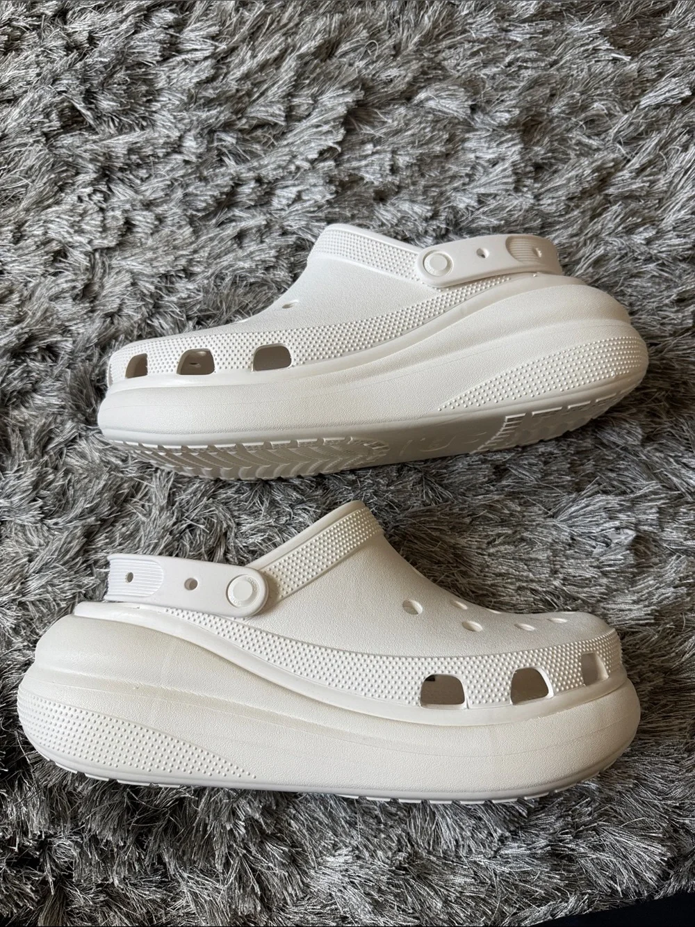 Crocs Men’s White Classic Crush Platform Clog